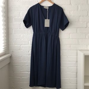 Everlane GoWeave Light V-Neck Dress, Navy, 2